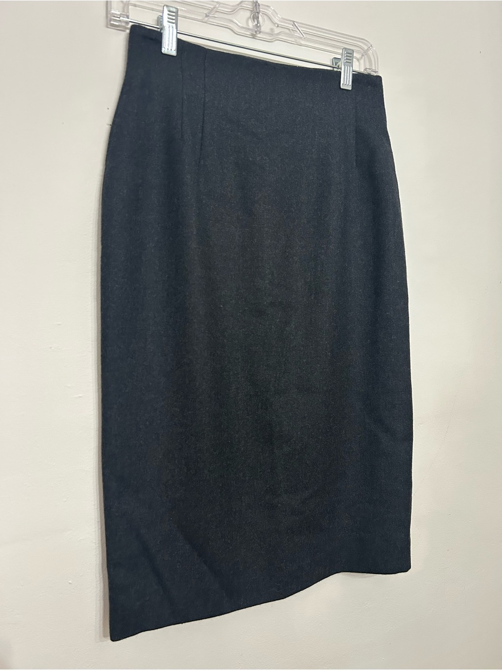 Vintage Jones New York Women's Size 4 Black 100% Worsted Wool Pencil Skirt
